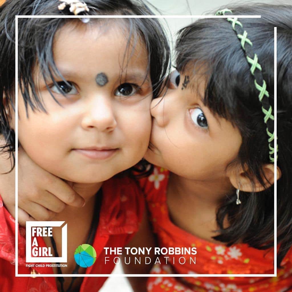 ヨランテ・ヴァン・カスベルヘンのインスタグラム：「Words cannot describe how grateful I am to The Tony Robbins Foundation and their recent commitment to help free 300 girls! This will have a huge impact for children who are still held in captivity. With this commitment, we will rescue minor girls from sexual slavery and provide them with shelter, legal aid, education, trauma counseling and love. ❤️ Thank you @tonyrobbins for your continuous and generous support in our mutual fight against sexual slavery. 🙏🏼 #StrongerTogether」