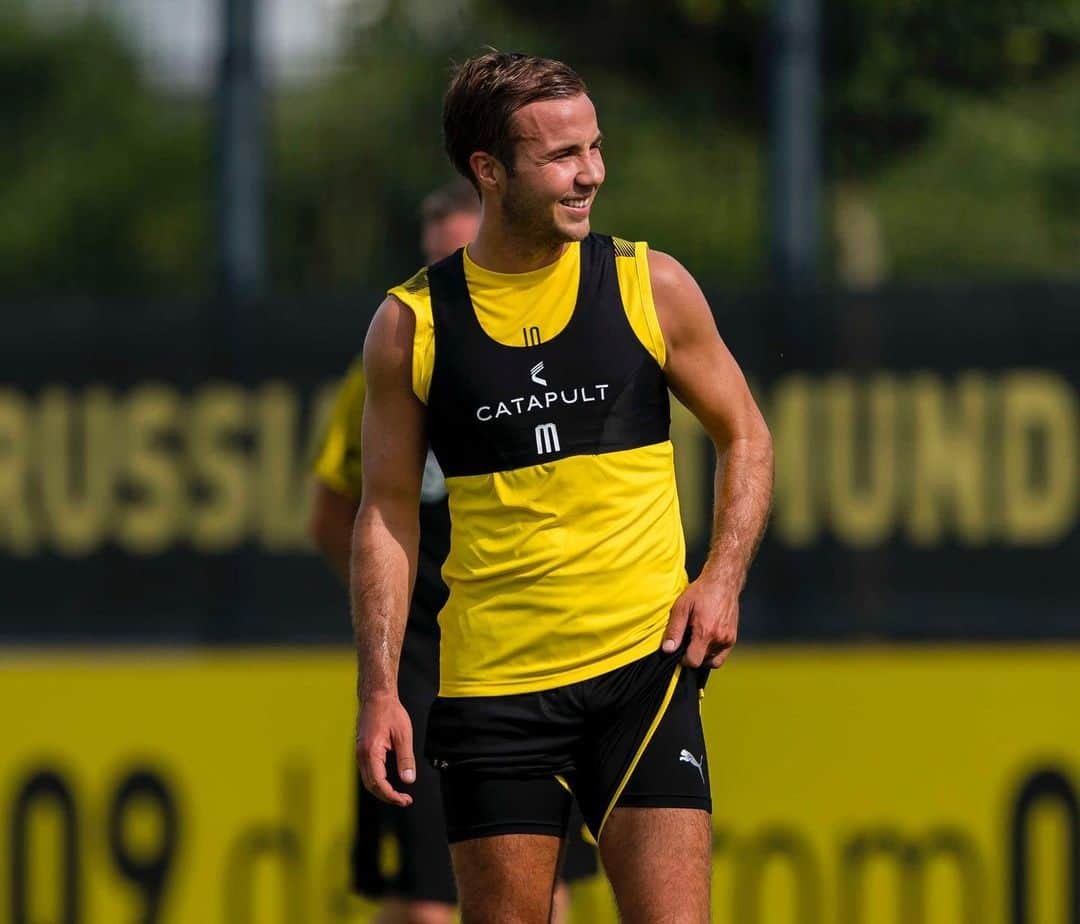 マリオ・ゲッツェさんのインスタグラム写真 - (マリオ・ゲッツェInstagram)「Back in training ☀️」7月5日 3時45分 - mariogotze