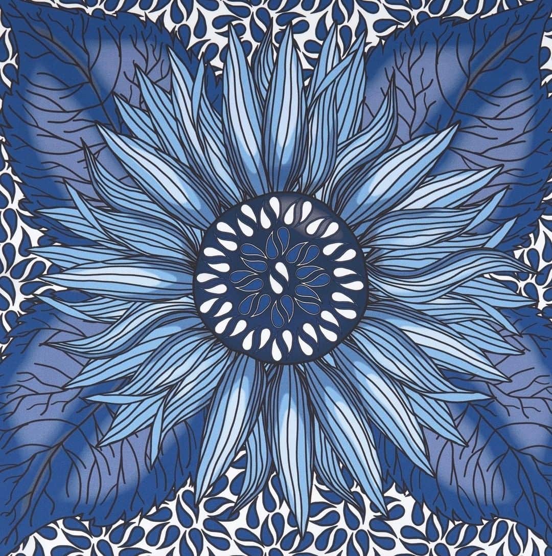 ターンブル&アッサーさんのインスタグラム写真 - (ターンブル&アッサーInstagram)「Inspired by the works of painter Vincent van Gogh, and specifically his time in London, this blue sunflower silk pocket square from our latest collection is a collector's item for those that appreciate the little details. Shop now using the link in our bio. #turnbullandasser #turnbull_asser #shirtmaker #jermynstreet #menswear #fashion #newyork #craftsmanship #london #royalwarrant #giftsforhim #heritagebrand #britishheritage」7月5日 4時01分 - turnbull_asser