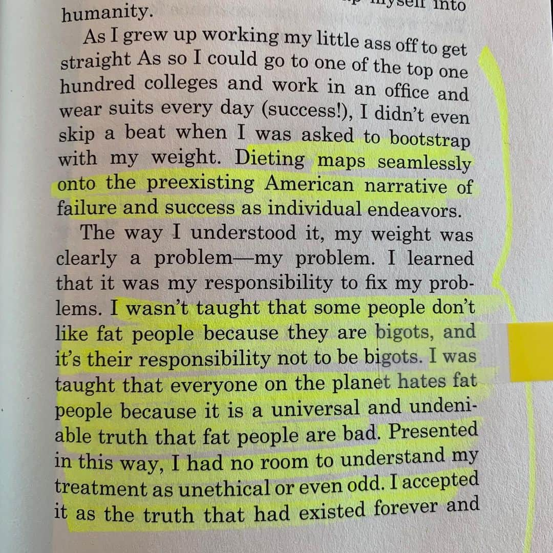 マット・マクゴリーさんのインスタグラム写真 - (マット・マクゴリーInstagram)「"You Have The Right To Remain Fat" by Virgie Tovar ( @virgietovar ) # Wheeeeeeewwwww.  This is a tiny book but it packs such a huge punch.  Every sentence is a gem and every page a manifesto that breaks down fatphobia and other intersecting forms of oppression with precision.  I frequently found myself nodding my head (perhaps too aggressively) as I read along, and excitedly sharing excerpts with my friends.  This will definitely be one of my go-to books to recommend for people interested in understanding anti-fatness and how it is a necessary part of social justice.  Just read a few of the pages and you can see why for yourself.  I think it’s also an important read for people that are interested in body positivity whose bodies may not be the *most* marginalized. As with any other movement for social justice, those of us with more privilege need to be intentional with our practice of allyship.  Learning about how we have privilege, even when we are working through our own struggles with body image, is essential to making sure that the most marginalized are not left behind. As this has been the case with many social justice movements over the course of history. ❤️ # My Booklist: bit.ly/mcgreads (link in bio) #McGReads」7月5日 4時01分 - mattmcgorry