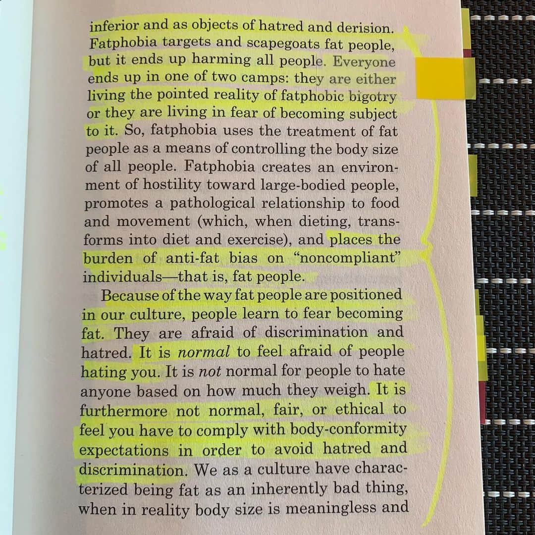 マット・マクゴリーさんのインスタグラム写真 - (マット・マクゴリーInstagram)「"You Have The Right To Remain Fat" by Virgie Tovar ( @virgietovar ) # Wheeeeeeewwwww.  This is a tiny book but it packs such a huge punch.  Every sentence is a gem and every page a manifesto that breaks down fatphobia and other intersecting forms of oppression with precision.  I frequently found myself nodding my head (perhaps too aggressively) as I read along, and excitedly sharing excerpts with my friends.  This will definitely be one of my go-to books to recommend for people interested in understanding anti-fatness and how it is a necessary part of social justice.  Just read a few of the pages and you can see why for yourself.  I think it’s also an important read for people that are interested in body positivity whose bodies may not be the *most* marginalized. As with any other movement for social justice, those of us with more privilege need to be intentional with our practice of allyship.  Learning about how we have privilege, even when we are working through our own struggles with body image, is essential to making sure that the most marginalized are not left behind. As this has been the case with many social justice movements over the course of history. ❤️ # My Booklist: bit.ly/mcgreads (link in bio) #McGReads」7月5日 4時01分 - mattmcgorry