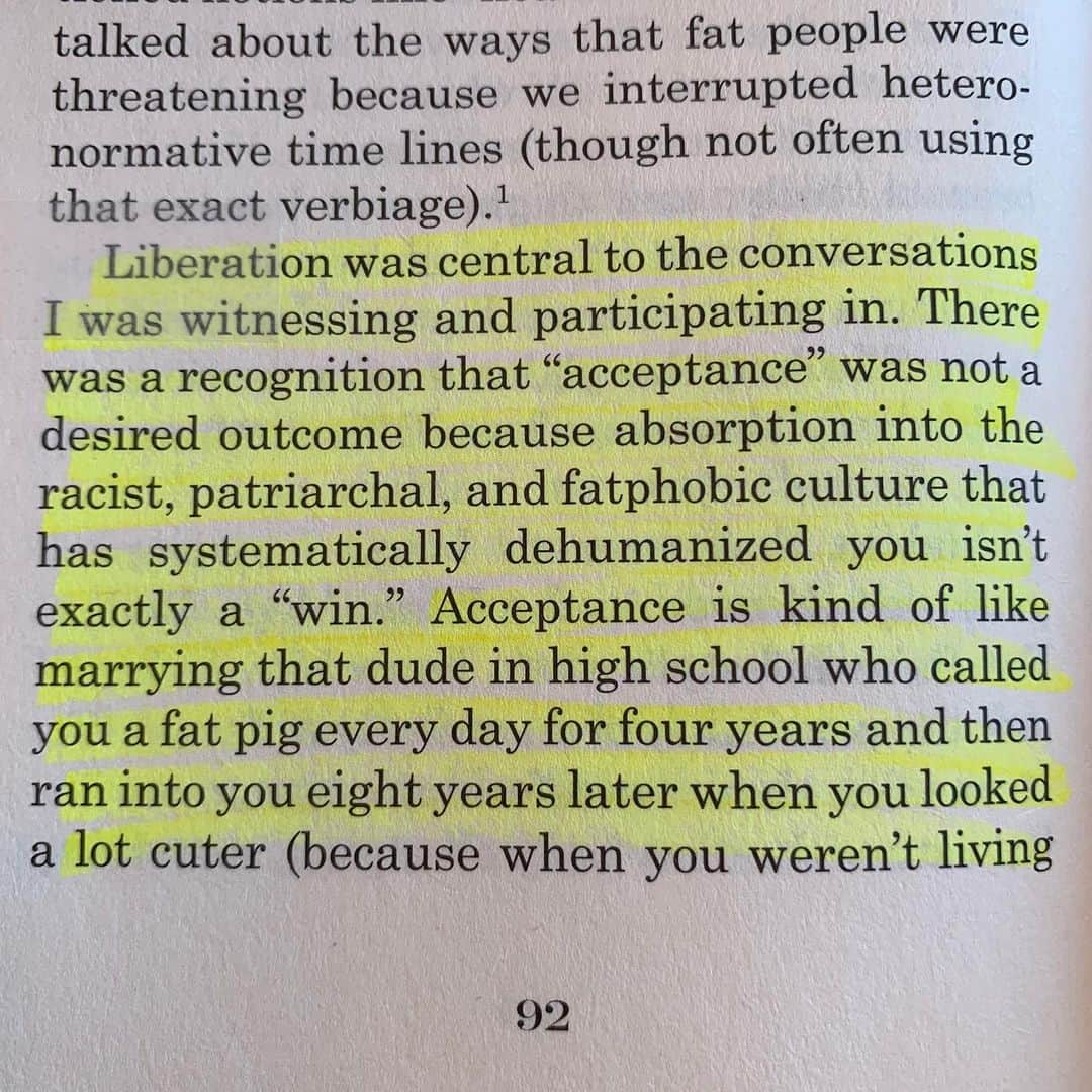 マット・マクゴリーさんのインスタグラム写真 - (マット・マクゴリーInstagram)「"You Have The Right To Remain Fat" by Virgie Tovar ( @virgietovar ) # Wheeeeeeewwwww.  This is a tiny book but it packs such a huge punch.  Every sentence is a gem and every page a manifesto that breaks down fatphobia and other intersecting forms of oppression with precision.  I frequently found myself nodding my head (perhaps too aggressively) as I read along, and excitedly sharing excerpts with my friends.  This will definitely be one of my go-to books to recommend for people interested in understanding anti-fatness and how it is a necessary part of social justice.  Just read a few of the pages and you can see why for yourself.  I think it’s also an important read for people that are interested in body positivity whose bodies may not be the *most* marginalized. As with any other movement for social justice, those of us with more privilege need to be intentional with our practice of allyship.  Learning about how we have privilege, even when we are working through our own struggles with body image, is essential to making sure that the most marginalized are not left behind. As this has been the case with many social justice movements over the course of history. ❤️ # My Booklist: bit.ly/mcgreads (link in bio) #McGReads」7月5日 4時01分 - mattmcgorry