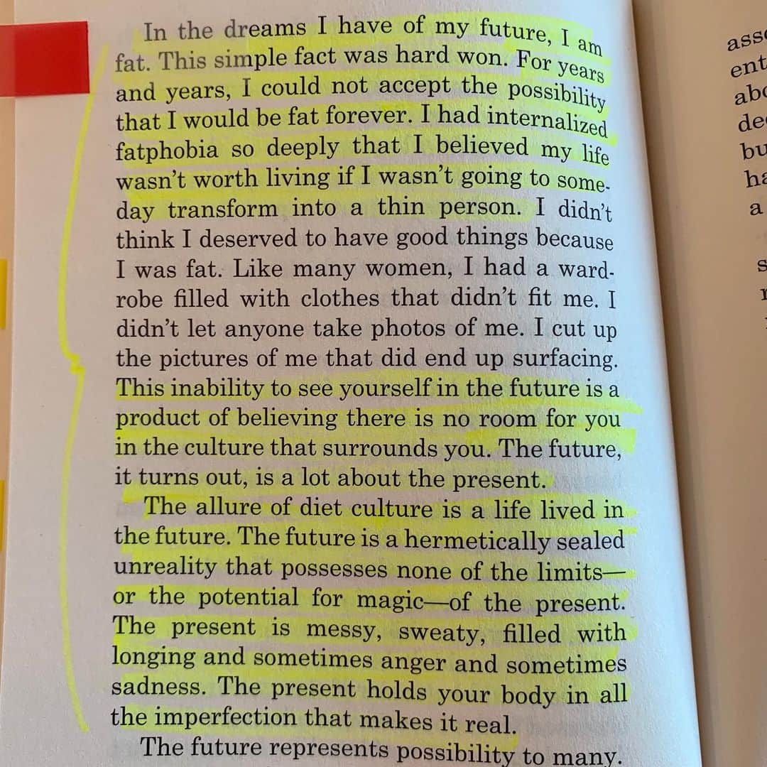 マット・マクゴリーさんのインスタグラム写真 - (マット・マクゴリーInstagram)「"You Have The Right To Remain Fat" by Virgie Tovar ( @virgietovar ) # Wheeeeeeewwwww.  This is a tiny book but it packs such a huge punch.  Every sentence is a gem and every page a manifesto that breaks down fatphobia and other intersecting forms of oppression with precision.  I frequently found myself nodding my head (perhaps too aggressively) as I read along, and excitedly sharing excerpts with my friends.  This will definitely be one of my go-to books to recommend for people interested in understanding anti-fatness and how it is a necessary part of social justice.  Just read a few of the pages and you can see why for yourself.  I think it’s also an important read for people that are interested in body positivity whose bodies may not be the *most* marginalized. As with any other movement for social justice, those of us with more privilege need to be intentional with our practice of allyship.  Learning about how we have privilege, even when we are working through our own struggles with body image, is essential to making sure that the most marginalized are not left behind. As this has been the case with many social justice movements over the course of history. ❤️ # My Booklist: bit.ly/mcgreads (link in bio) #McGReads」7月5日 4時01分 - mattmcgorry
