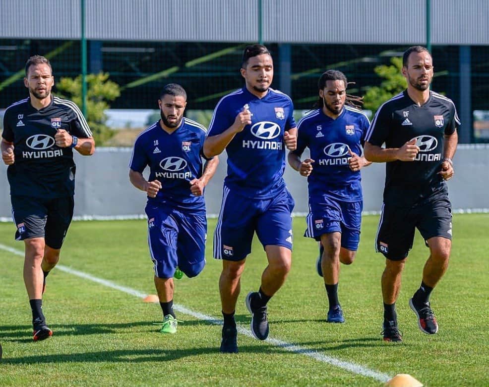 のインスタグラム：「Back to back ⚽️ #lioninlyon」