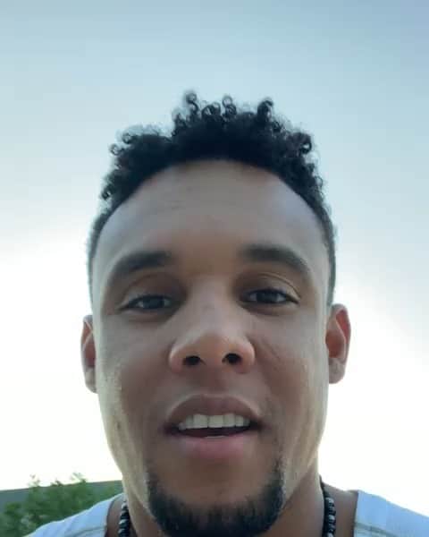 ホセ・レイエスのインスタグラム：「😂😂😂 @realcarlosgomez que Sosa what 😂」