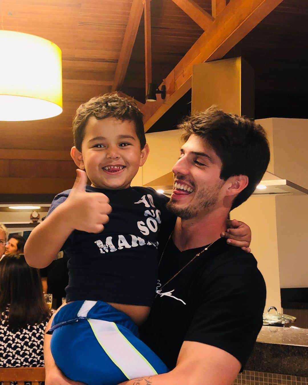 グスタヴォ・ルーカス・ドミンゲス・ピアソンのインスタグラム：「Family time always so special ♥️」