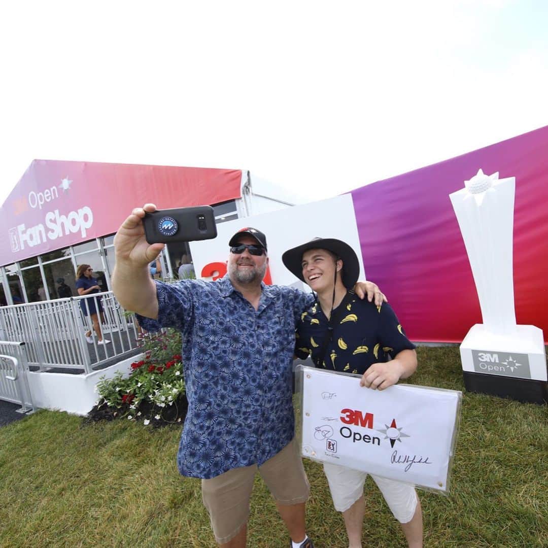 3M（スリーエム）さんのインスタグラム写真 - (3M（スリーエム）Instagram)「The perfect way to celebrate the #FourthOfJuly is at the first-ever round of the @3mopen! Share your photos from @tpctwincities by using #GolfThatMatters and 3M will donate $3 to the 3M Open Fund (to a maximum of $10,000), which will make grants to charity partners, including @umnhealth, @sciencemuseummn & @goparks. 🇺🇸⛳️🎇」7月5日 5時08分 - 3m