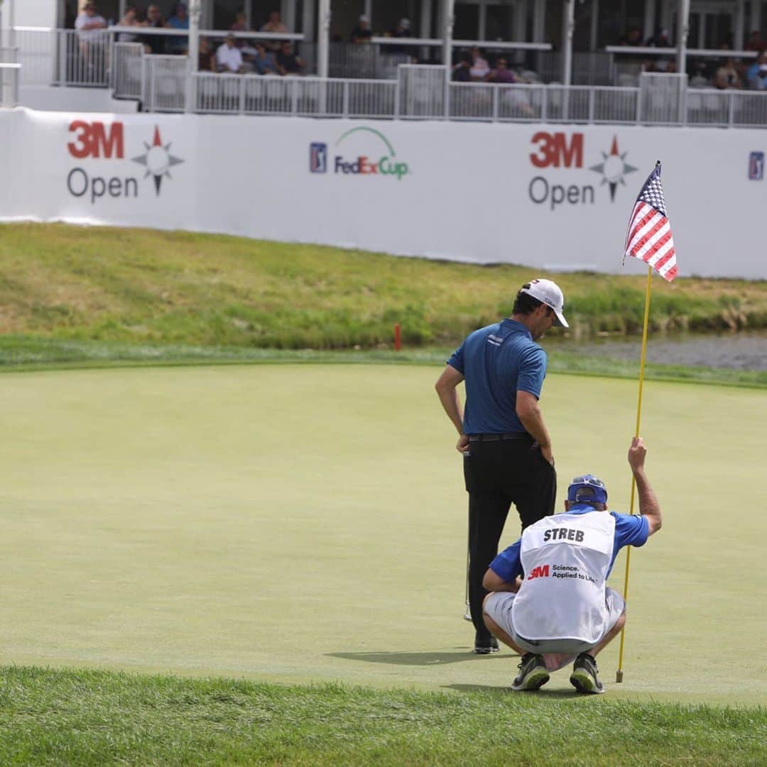 3M（スリーエム）さんのインスタグラム写真 - (3M（スリーエム）Instagram)「The perfect way to celebrate the #FourthOfJuly is at the first-ever round of the @3mopen! Share your photos from @tpctwincities by using #GolfThatMatters and 3M will donate $3 to the 3M Open Fund (to a maximum of $10,000), which will make grants to charity partners, including @umnhealth, @sciencemuseummn & @goparks. 🇺🇸⛳️🎇」7月5日 5時08分 - 3m