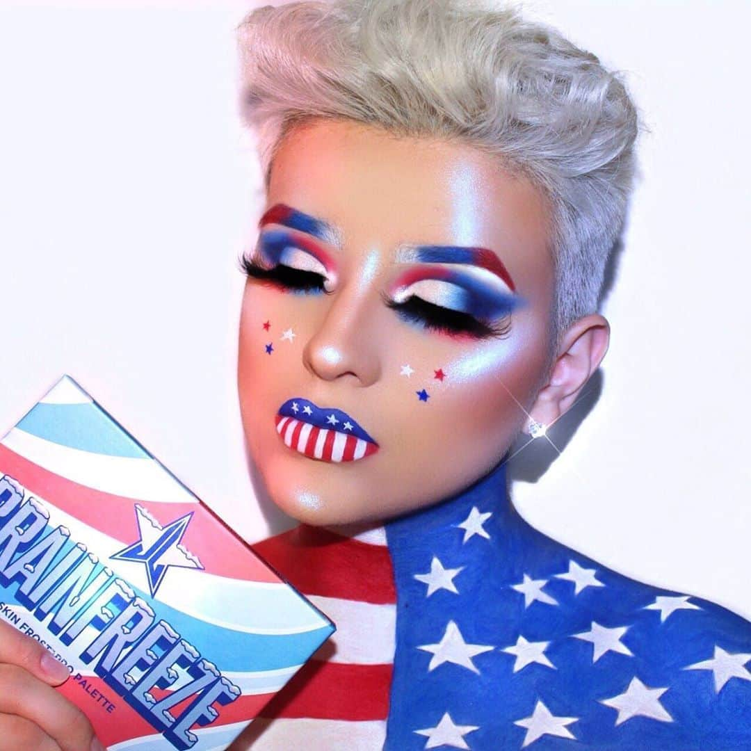 Jeffree Star Cosmeticsさんのインスタグラム写真 - (Jeffree Star CosmeticsInstagram)「CELEBRATE AND LIVEEEE! ❤️💙 Makeup wizard @itschrisfigueroa used the #jawbreaker palette, #brainfreeze palette and #druglord & #bluevelvet liquid lipsticks to create this look! 🇺🇸 #jeffreestarcosmetics #jawbreakerpalette」7月5日 5時26分 - jeffreestarcosmetics