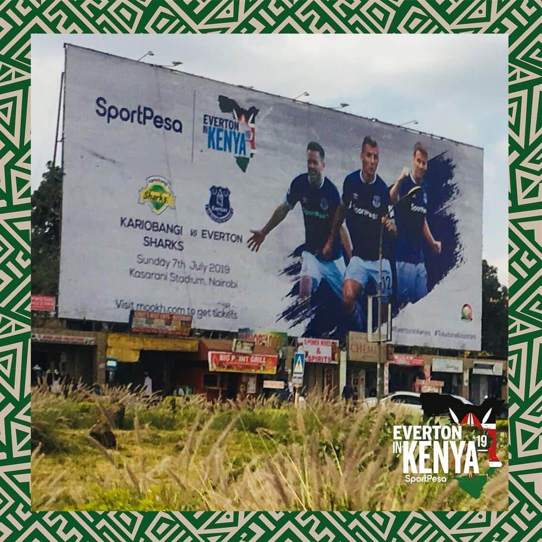 エヴァートンFCさんのインスタグラム写真 - (エヴァートンFCInstagram)「Busy first 24 hours for our International Ambassadors in Kenya! 🇰🇪 • • • #everton #kenya #evertoninkenya #efc #premierleague #epl #pl #nairobi #kariobangi #ksharks #pienaar #osman」7月5日 5時53分 - everton