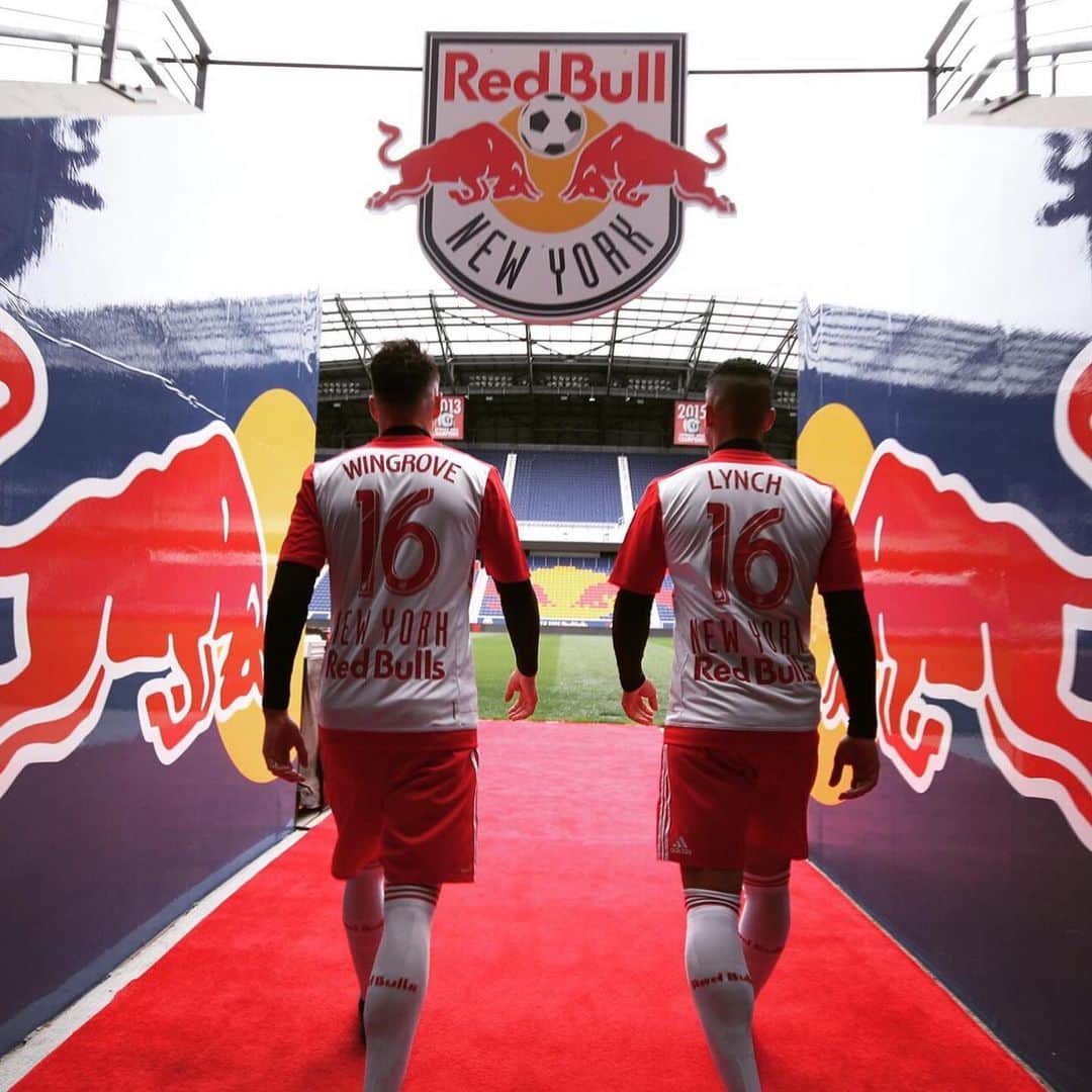 F2Freestylersのインスタグラム：「Happy 4th July to all our American followers 🇺🇸 #IndependenceDay」