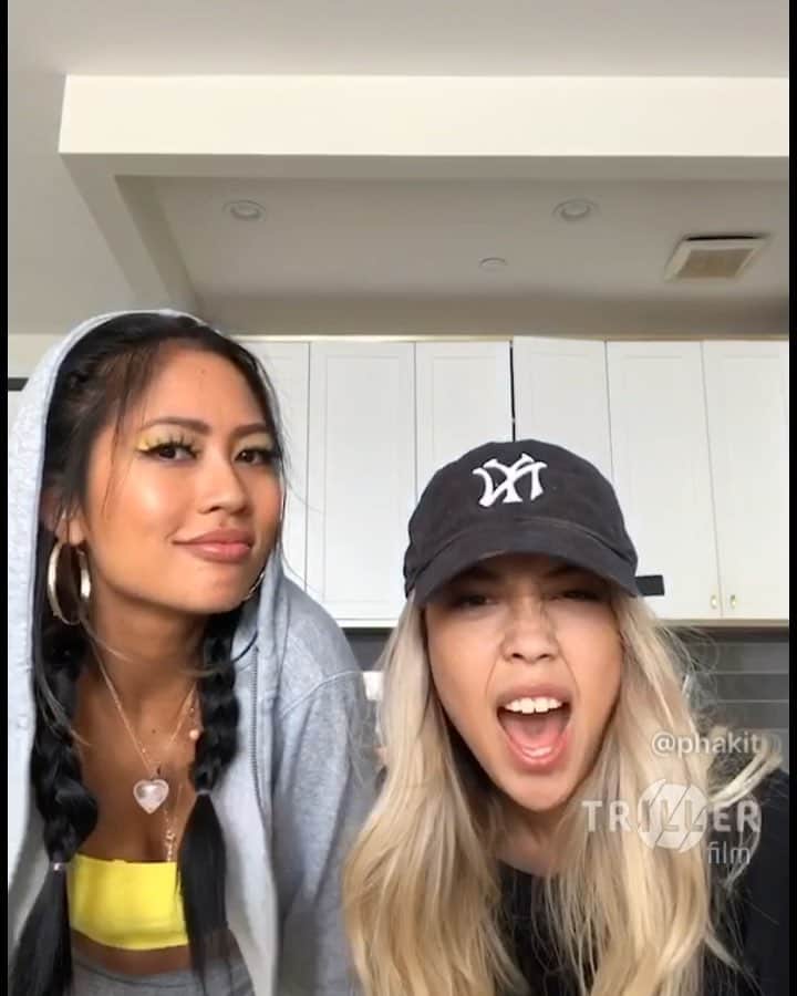 エイミー・ファムのインスタグラム：「so thankful for all the bday wishes, @rudyrudyrudyrockineverywhere for throwing me a whole festival, and my bff @andriakitti who came to visit for my bday!!! we used to dance around my bedroom to crime mob and recorded it on my family’s camcorder. now 10+ years later not much has changed except now we have @theestallion and iphones 👯‍♀️」