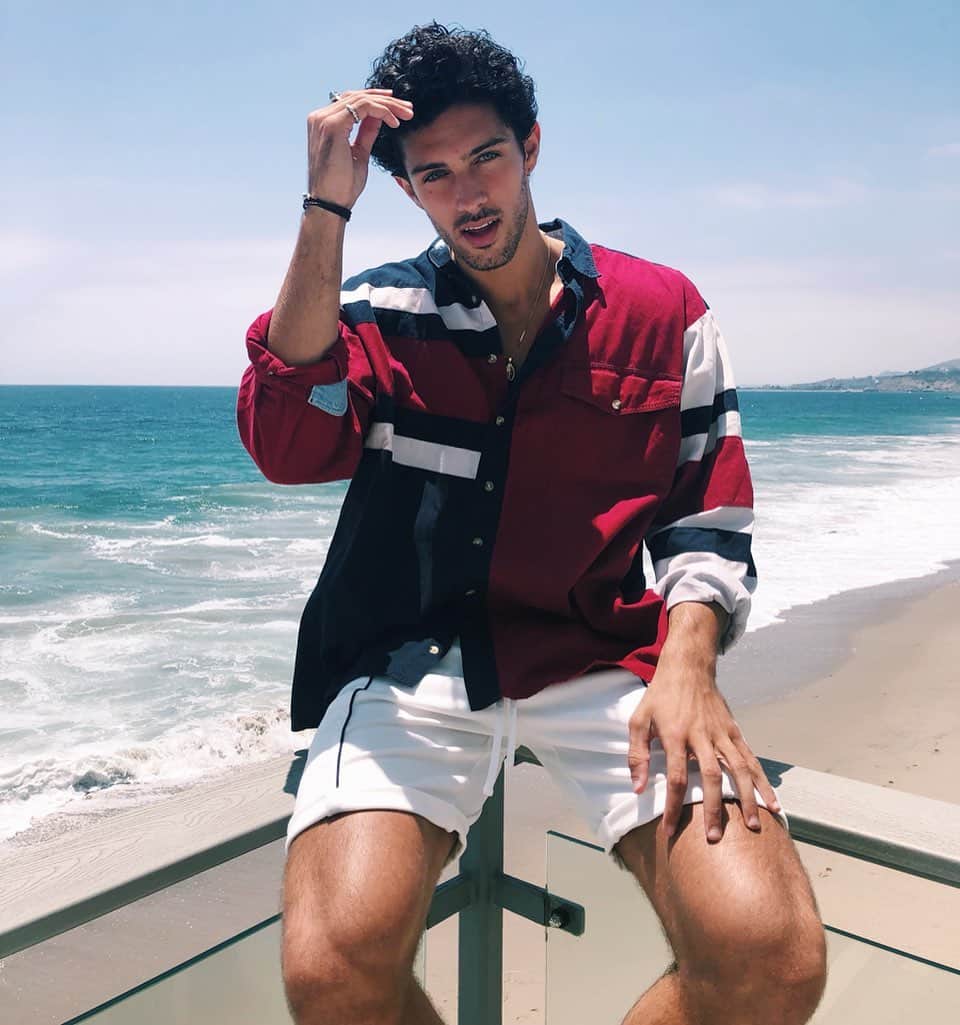Steven Kellyのインスタグラム：「Happy 4th! 🇺🇸🇺🇸」