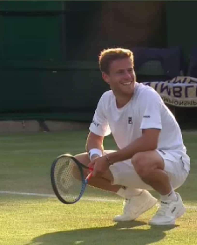 ディエゴ・シュワルツマンさんのインスタグラム写真 - (ディエゴ・シュワルツマンInstagram)「A 3ERA nomas!!! 👊😬🌱🎾 @wimbledon」7月5日 7時05分 - dieschwartzman