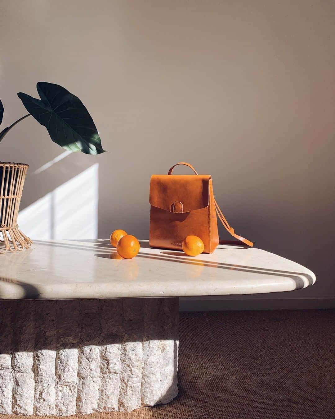 The Horseさんのインスタグラム写真 - (The HorseInstagram)「The Supply Backpack. A considered alternative to a classic backpack in a trim silhouette.⠀⠀⠀⠀⠀⠀⠀⠀⠀ -⠀⠀⠀⠀⠀⠀⠀⠀⠀ image via @morganmunday⠀⠀⠀⠀⠀⠀⠀⠀⠀ ⠀⠀⠀⠀⠀⠀⠀⠀⠀ ⠀⠀⠀⠀⠀⠀⠀⠀⠀ #leatherbackpack #supplybag #minimal #shadows #oranges」7月5日 7時00分 - the_horse