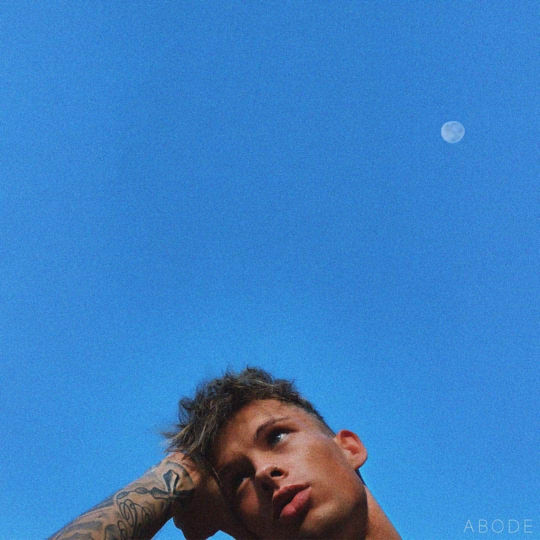 ケニー・オルテガさんのインスタグラム写真 - (ケニー・オルテガInstagram)「Be Alright,  Jude Moore’s First Single off his forthcoming Debut EP Abode, will be released on iTunes tomorrow, July 5th. Be the First to pre order Jude’s EP now on iTunes. I love this guy!!! He’s a Good Egg and a Star Talent!!! @judemoore_」7月5日 7時16分 - kennyortegablog