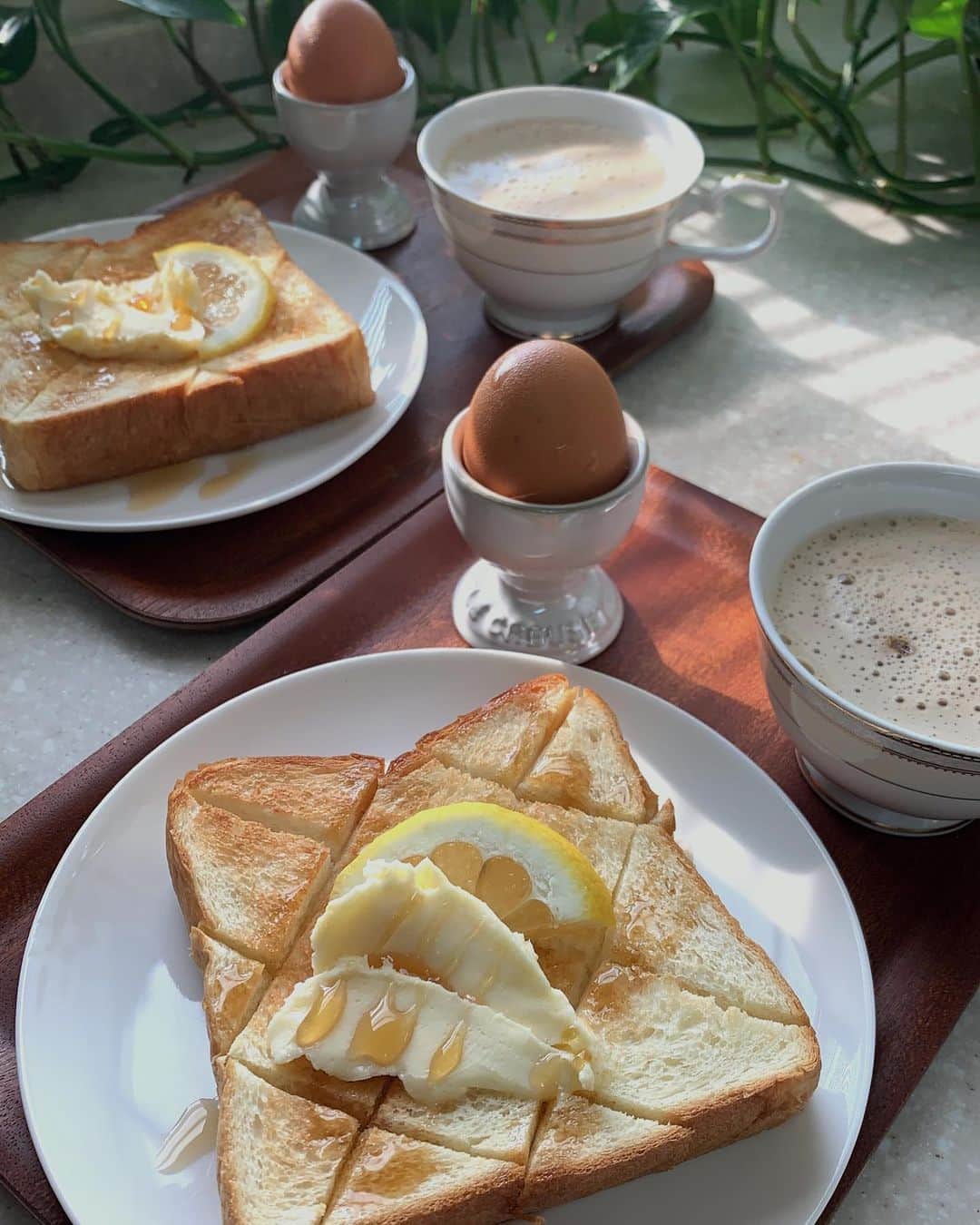 水谷雅子さんのインスタグラム写真 - (水谷雅子Instagram)「#おはようございます #モーニング#朝食 #breakfast #goodmorning  #トースト#明治クリームスムース #明治クリームスムースハニーレモン #ハチミツ #ゆで卵#シュガーレディ #カフェオレ #水谷雅子#水谷雅子beautybook50の私  今朝はくもり🌥 夕方からまた雨が降るみたいです。☔️ 折りたたみ傘を持ってお出かけして下さいね！🌂 今日も頑張って行ってらっしゃい😉✋💖」7月5日 8時00分 - mizutanimasako