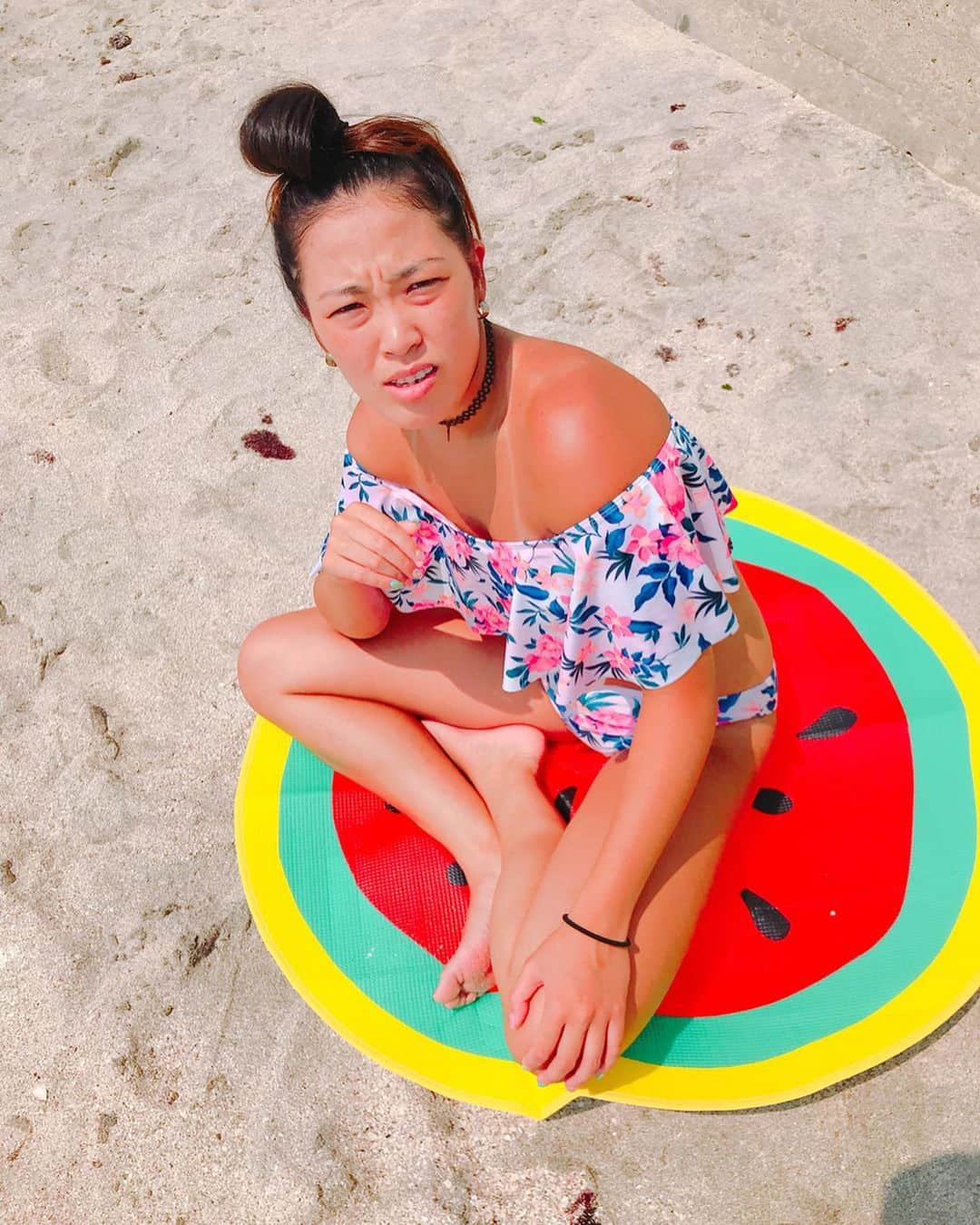 小野美公さんのインスタグラム写真 - (小野美公Instagram)「夏かシリーズ🍉🎐✨ 早く晴れてくれ。 近々仲間と旅に行く🌞️🦖🦍🦒🌺 #海 #行く #再来週 #楽しみすぎて吐く🤢」7月5日 18時01分 - mikuhead