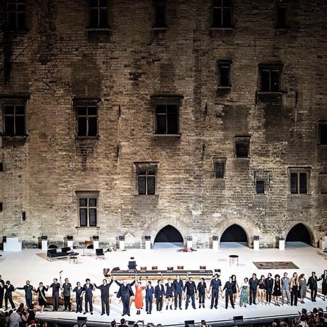 エマニュエル・ベアールのインスタグラム：「It was MAGICAL 💥💥💥Repost @jeanlouis.fernandez ・・・ #architecture @pascalrambert @structureproduction @emmanuellebeart #theatre @festivaldavignon #premiere #saluts . . . . . . #acteur #actress #theater #bonheur #joie」