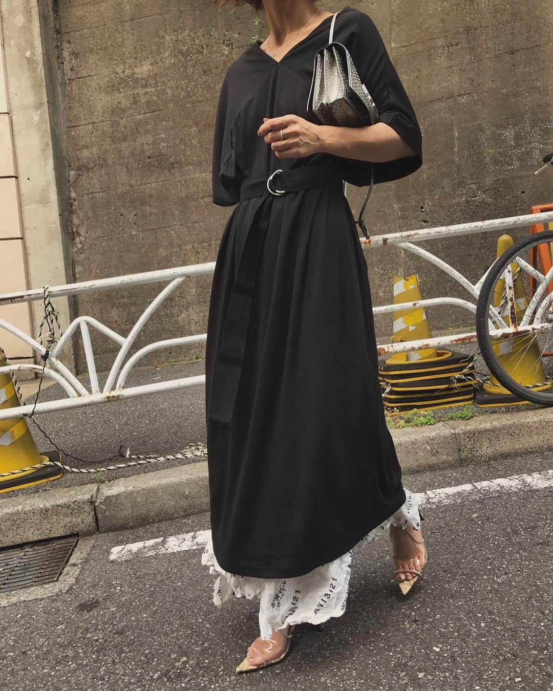 のインスタグラム：「✔︎Limited item. 07.06(sat.) COMFY CUT DRESS will be released by ZOZOTOWN,LUMINE SHINJUKU&SHINSAIBASHI. . ※ZOZOTOWNはお昼12時からの発売です . #ameri #amerivintage #dress #shopping #fashion #japan #tokyo」