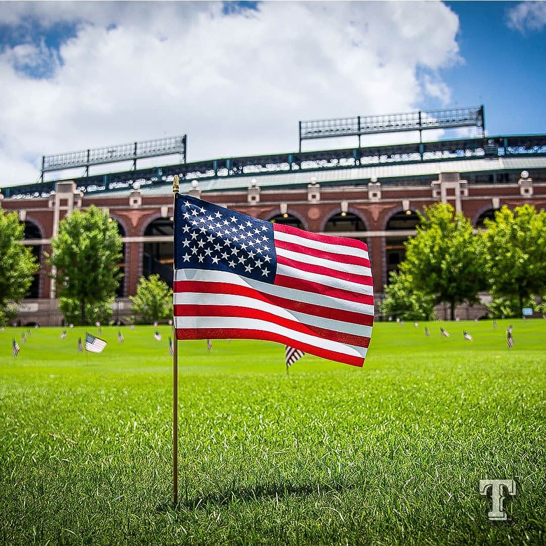 テキサス・レンジャーズさんのインスタグラム写真 - (テキサス・レンジャーズInstagram)「America’s pastime, it’s only fitting.」7月5日 10時03分 - rangers