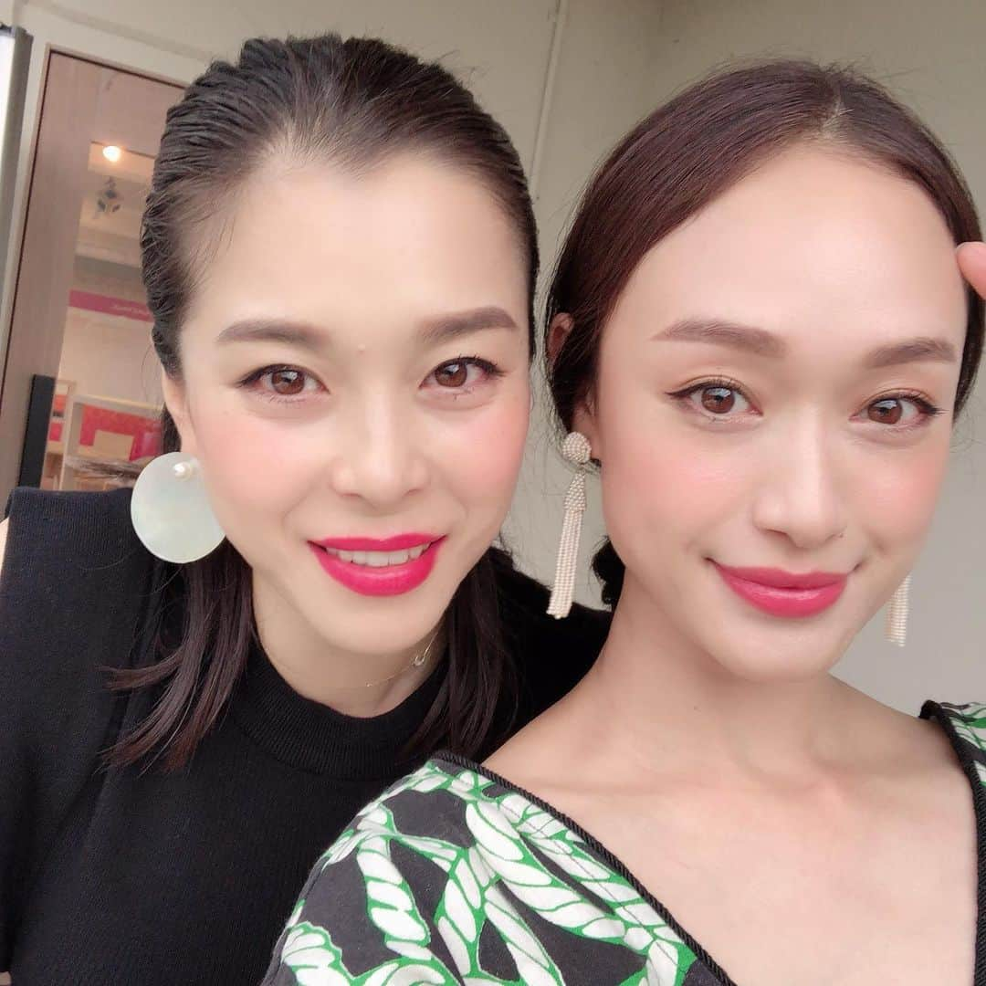 田中マヤさんのインスタグラム写真 - (田中マヤInstagram)「3日、新月🌑✨に行った #マヤレメイベント vol.6✨ 梅雨の時期なのに、 晴れ女さんの集まりで テラスで開催する事ができましたぁ🙌🏻✨ ・ 開放感あるテラスでの、イベントは、とっても気持ちよかったですね😌✨ 衣装は @velnica_japan ✨ マリンで夏らしいプリントが素敵なんです❤️ ・ 夏を楽しみ日焼け対策！をテーマに。 日焼け対策アイテム、 アフターケアの話など、 お料理にも、アフターケアに最適な食材を使ったお料理を✨✨ ・ 新月の願い事を皆さんと一緒に書いたのも、楽しかったですね❤️ 皆さんの願い事が叶いますように😌🙏🏻✨ ・ お越し下さった皆様❤️✨ 楽しい時間を共に過ごせて嬉しかったです✨✨ また、お会いできるのを楽しみにしてますね😌✨ ・ #マヤレメイベント #mayareme #テラス #アンチエイジング #instalove #instafood #vegan #japan #talkshow #love #셀스타그램 #셀피 #셀카 #일상 #데일리 #뷰티 #미용 #좋아요」7月5日 10時27分 - tanakamaya__official