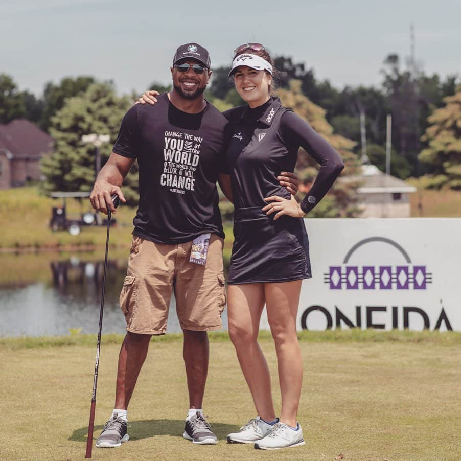 サンドラ・ガルさんのインスタグラム写真 - (サンドラ・ガルInstagram)「Enjoyed meeting @dorsey_levens during the pro Am yesterday! The @packers hall of famer has some awesome mindset tips 👌🏻 @thornberrycreeklpga」7月5日 10時29分 - thesandragal