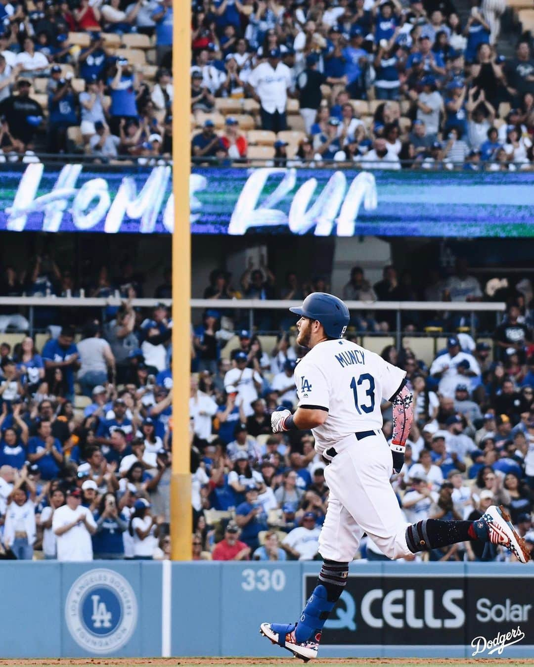 Los Angeles Dodgersさんのインスタグラム写真 - (Los Angeles DodgersInstagram)「Kicking off the Fourth of July with a BANG.」7月5日 10時55分 - dodgers