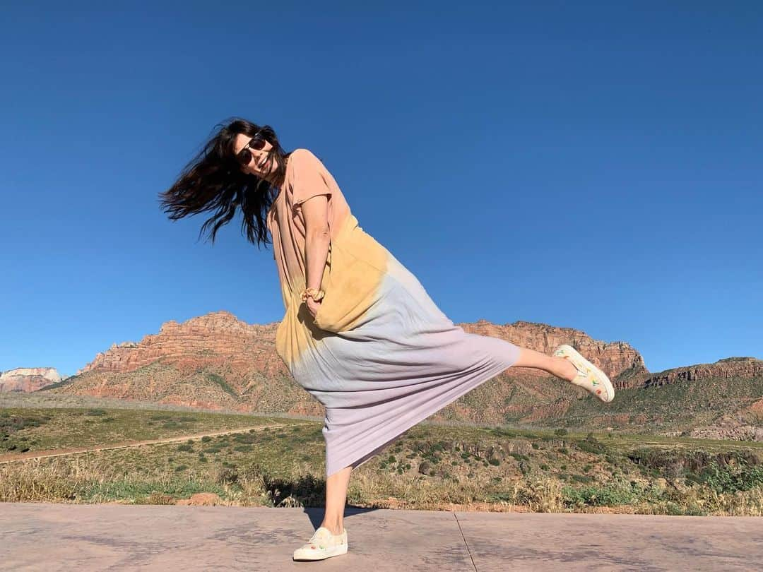 ミシェル・モナハンさんのインスタグラム写真 - (ミシェル・モナハンInstagram)「Wide open spaces. My happy place. Celebrating our country’s independence in one of our most beautiful and beloved national parks - #zionnationalpark 🎈」7月5日 10時58分 - michellemonaghan