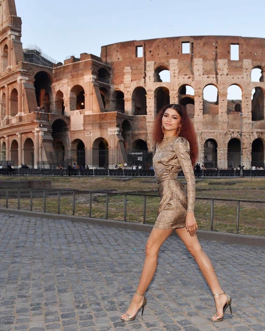 ゼンデイヤさんのインスタグラム写真 - (ゼンデイヤInstagram)「When in Rome」7月5日 11時15分 - zendaya