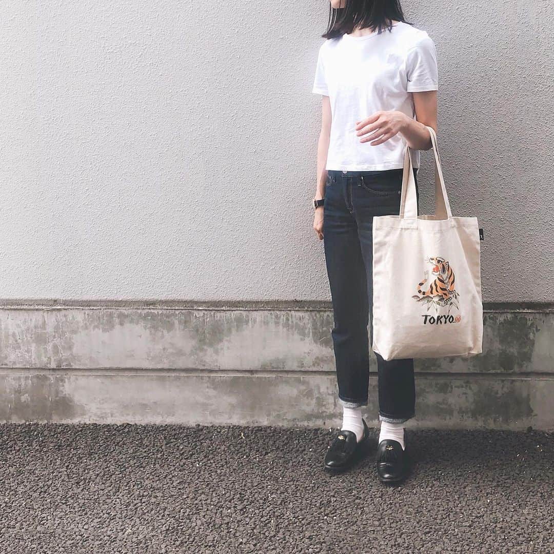 80232koさんのインスタグラム写真 - (80232koInstagram)「Tシャツ短い 短いTシャツ ▫︎ #zara#gu#fashion#instafashion#ファッション#コーディネート#今日のコーディネート#短いTシャツ」7月5日 11時17分 - 80232ko