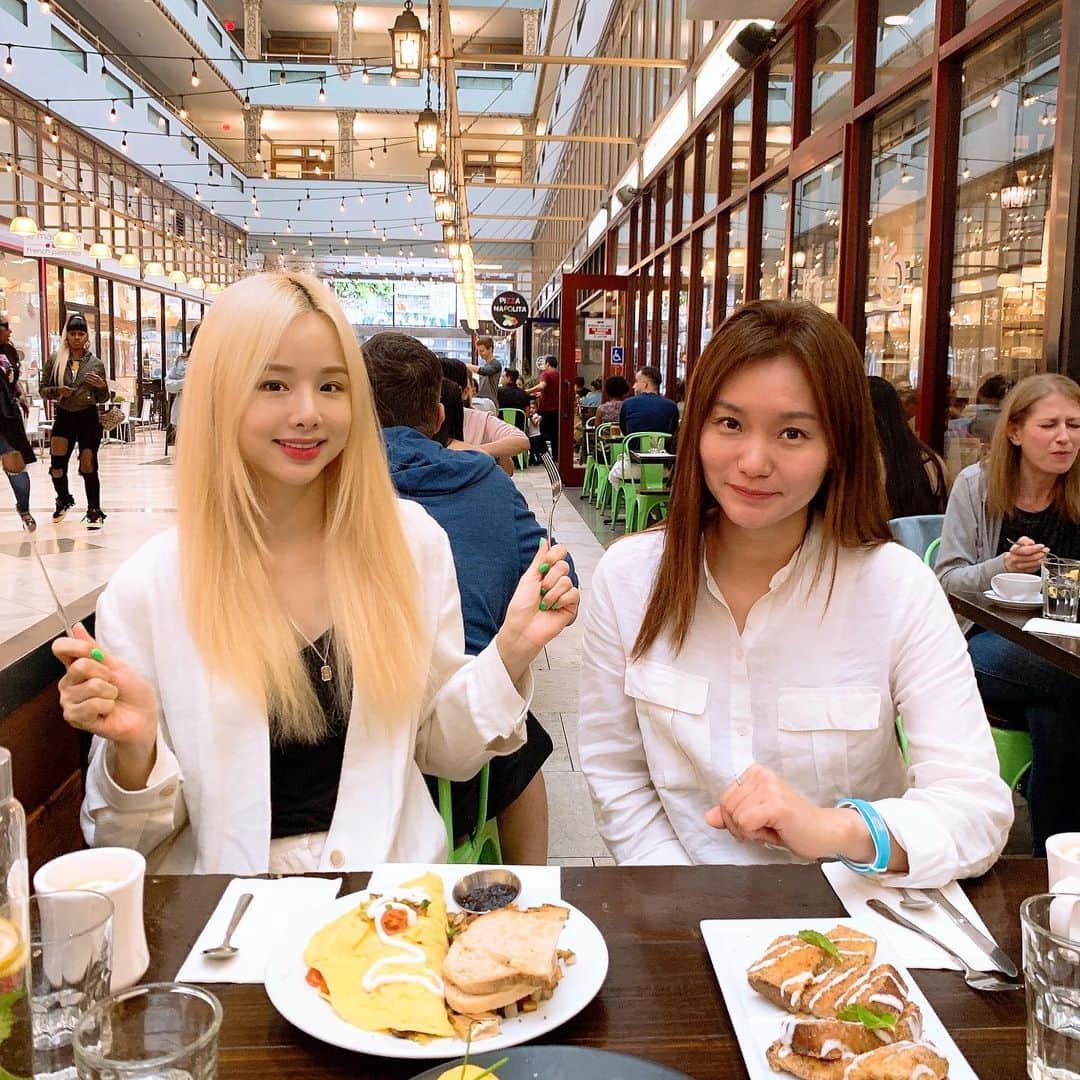 ソルジさんのインスタグラム写真 - (ソルジInstagram)「너무너무너무너무너무 맛있었다🥰🍳🍴 #LA#blujam#brunch」7月5日 11時17分 - soul.g_heo