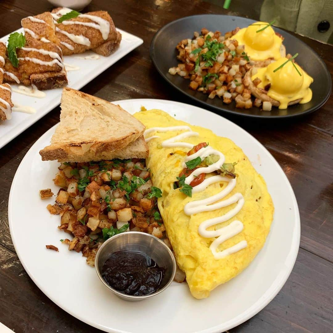 ソルジさんのインスタグラム写真 - (ソルジInstagram)「너무너무너무너무너무 맛있었다🥰🍳🍴 #LA#blujam#brunch」7月5日 11時17分 - soul.g_heo