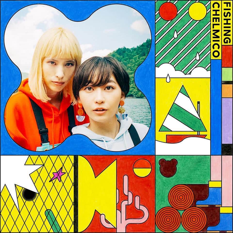 chelmicoさんのインスタグラム写真 - (chelmicoInstagram)「chelmico 2nd Album “Fishing” 2019.8.21 OUT  Art direction &design @ryujiohkura  Illustration @kataoka___ryosuke  Photographer @izwyuki  Hair &make-up @kawamura.non  Stylist @bon__chan  8/21発売 2nd Album「Fishing」のジャケット写真が公開に。今作もインディーズ期からchelmicoの全アートワークを担当する大倉龍司さんがデザイン、幾何学的な図形を用いたイラストが象徴的な新進気鋭のアーティスト片岡亮介さんも参加、ポップで可愛らしいジャケットに仕上がった。さらにアルバム収録内容も発表、次世代を担う若手クリエイターたちとタッグを組んだ作品に仕上がっているので楽しみにしてほしい。 また、本日よりiTunes Storeでは予約注文がスタート。本日7/5(金)から発売日前日の8/20(火)までに予約注文をすると、アルバムの通常ダウンロード価格1,800円のところ、期間限定1,500円で購入できる。この機会をお見逃しなく。 さらに、アルバムを引っ提げての全国ワンマンツアー「chelmico Fishing Tour」のチケットが7月6日(土)に一般発売に。初披露となる新曲も惜しみなくパフォーマンス予定なので、アルバムと合わせてチェックしてほしい。 ▼iTunes Storeはこちら chelmico  2nd Album「Fishing」  期間限定1500円ディスカウントキャンペーン予約注文受付中　 https://itunes.apple.com/jp/album/fishing/1470593554?app=itunes&at=10l6Y8」7月5日 11時19分 - chelmico