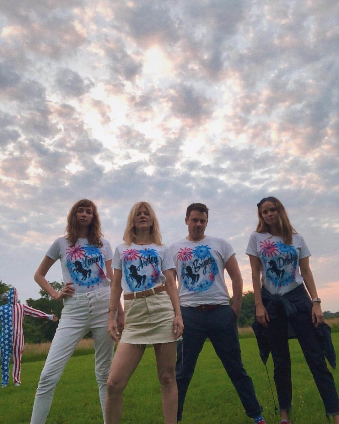 デビー・ライアンのインスタグラム：「we got shirts made. #4thofjjuly」