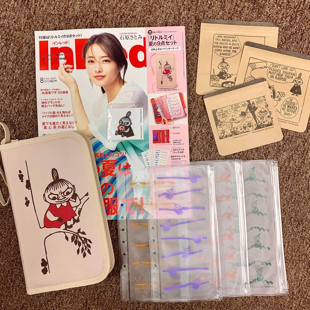 InRedさんのインスタグラム写真 - (InRedInstagram)「本日、InRed8月号発売です！今回は、柄違いの付録がついた増刊も同日発売！通常号は赤ロゴで、付録はリトルミイの9点セット✨①収納上手になれる「バインダーケース」②キャラクターの柄入り「6穴リフィルケース」4枚  ③刺繍ステッカー ④クラフト紙のジップケース（大）2種 ⑤クラフト紙の（小）ジップケース1種 という盛りだくさんなラインナップです✨ 増刊はオレンジ色ロゴで、こちらの付録はムーミンたちが勢揃いした柄で、こちらもオススメ💁‍♀️ 増刊は一部書店で購入できますので、通常号ともども見つけたら是非お手にとってみてください！ 巻頭特集は見応え十分の#コスパ 服特集✨ 表紙は素敵な素敵な#石原さとみ さんです❣️（編集H） . #通常号と増刊の誌面内容は同一です #インレッド #inredmagazine #インレッド付録 #雑誌付録 #inred #木村カエラ #妻夫木聡 #峯田和伸 #ムーミン #moomin #リトルミイ」7月5日 11時26分 - inrededitor