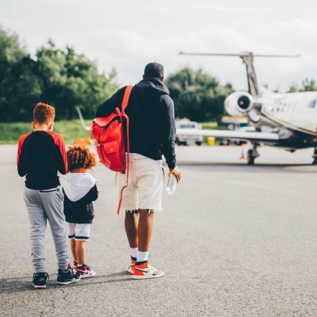 ファボラスのインスタグラム：「Jumpman.. Jumpman.. Jumpman.... Them boys up to somethin’.. @iamprincejoso @mrjonasjackson [shot by @evanpierce]」