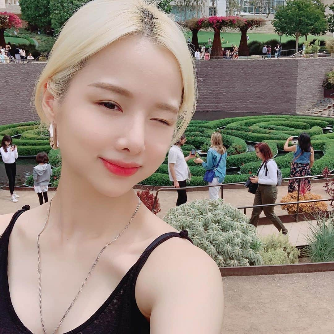 ソルジさんのインスタグラム写真 - (ソルジInstagram)「오길 잘했다...😛☘️🌷 #너무예뻤던#gettymuseum」7月5日 11時34分 - soul.g_heo