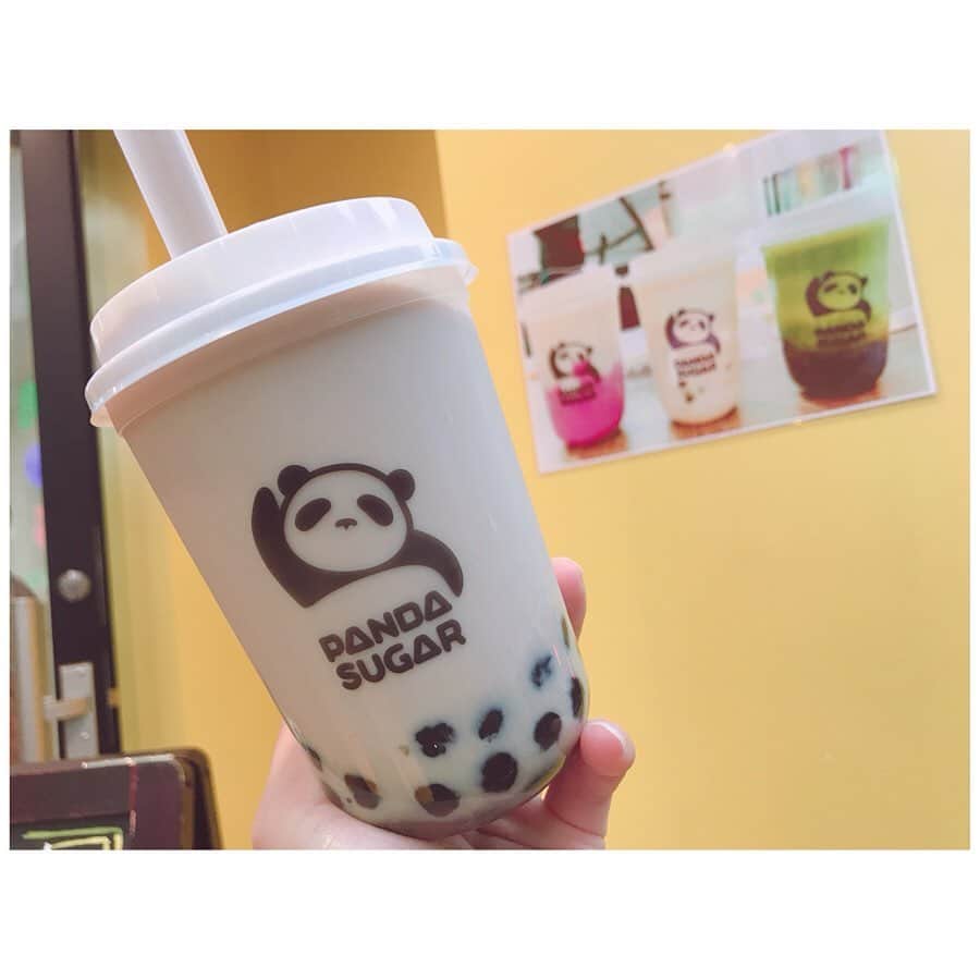 有明ゆなさんのインスタグラム写真 - (有明ゆなInstagram)「タピオカのお店発見( ^ω^ ) パンダ可愛い♡ . . . . #タピオカ #タピオカ好き #タピオカグラム #タピオカ専門店 #タピ活 #有明ゆな #グラドル #グラドル自撮り部 #すっぴん #スッピン #パンダ #pandasugar」7月5日 11時38分 - ariake_yuna