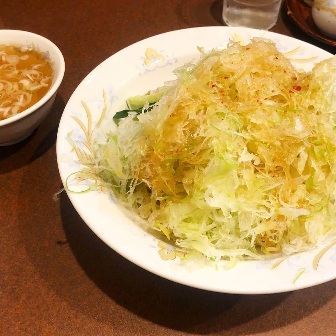 小宮山雄飛さんのインスタグラム写真 - (小宮山雄飛Instagram)「今年の冷やし初めは、#鶏舎 の #冷し葱そば 、葱大盛り スープ付きで。#冷やし中華  シンプルなのに、なんでこんなに美味しいんだ。」7月5日 13時59分 - yuhikomiyama