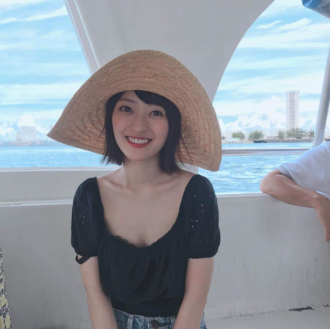 三秋里歩（小谷里歩）さんのインスタグラム写真 - (三秋里歩（小谷里歩）Instagram)「GUAM🏝2日目🌼 . 朝早起きして念願のイルカウォッチング🐬 . イルカに会えないこともあるって聞いてたから 会えてとても幸せでした😢💓💓 . 小さくて可愛かったなぁ☺️☺️ . . #グアム #guam #旅行 #travel #イルカウォッチング #Dolphinwatching #dolphin #tours #cruising」7月5日 14時10分 - ripopo_824