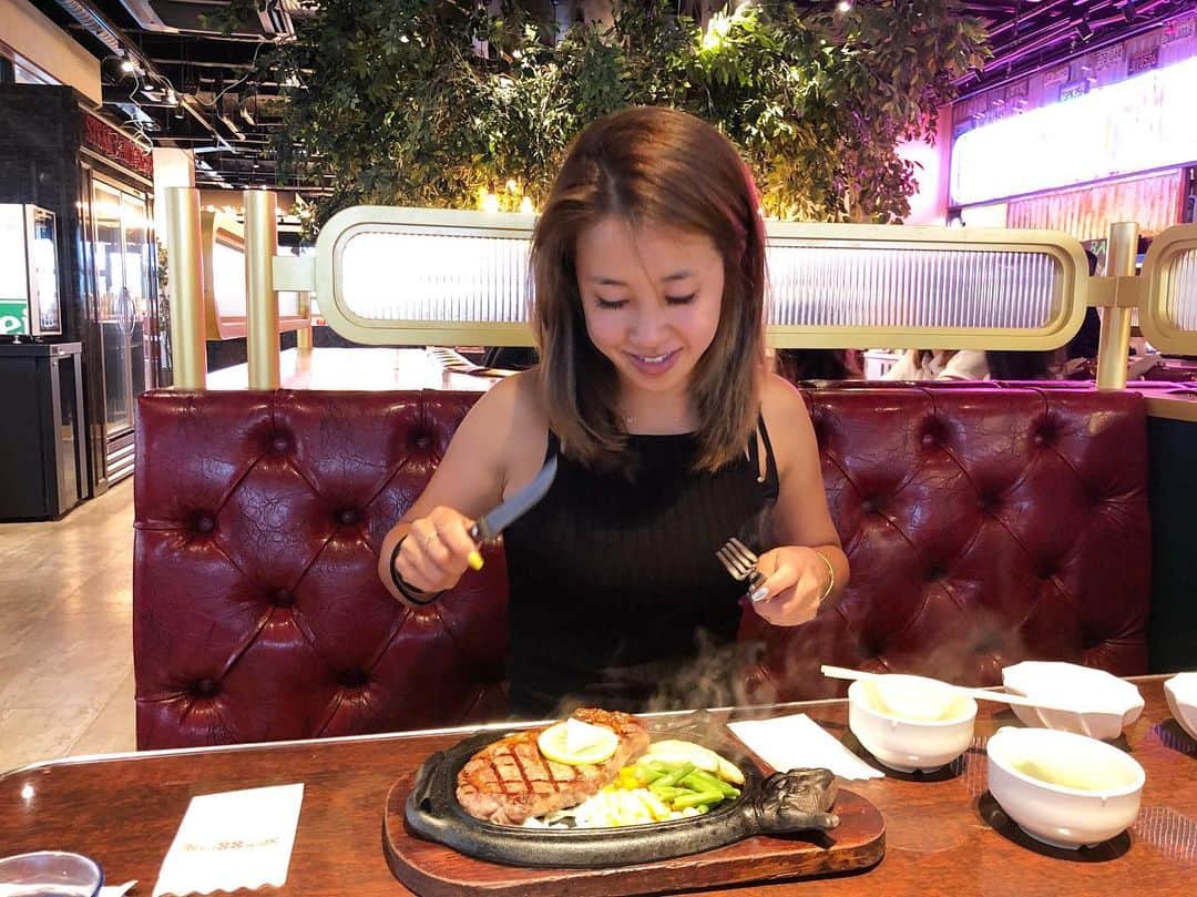 加賀其真美さんのインスタグラム写真 - (加賀其真美Instagram)「お肉食べてスタミナつけた🥩💖💖 230gペロリ🤪🤪🤪 ． ． ． #肉食系女子#ステーキ#ニンニク女子」7月5日 15時18分 - mami_kagasono