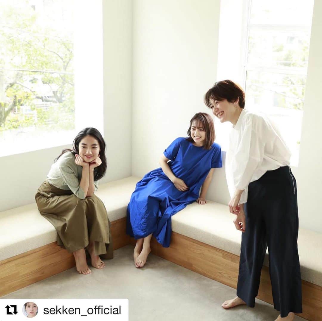 仁村紗和のインスタグラム：「9/3発売⭐️予約受付中⭐️ .  仁村もすごいたのしみです🐒  #Repost @sekken_official with @get_repost ・・・ @sawa_nimura 仁村紗和さんの撮影風景、やっとアップできてうれしい😂 右は安達さんのヘアメイクを担当したAYAさん。 引き続き @sekken_official にご注目よろしくお願いいたします🙇‍♀️ _ _ photo by Shu ASHIZAWA hair&makeup by AYA,YUKO AIKA styling by Miku Hara realization by Mari Otsuka  #肌がきれいになる石けんオフメイク #クレンジングをやめたら肌がきれいになった #2019年秋新刊決定 #クレンジングをやめたら肌がきれいになった #石けんオフメイク #石けんオフメイク研究会  #安達祐実 #仁村紗和 #文藝春秋 #美容本」