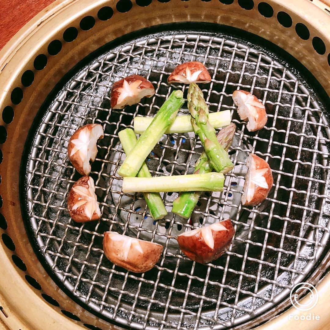 カズレーザーさんのインスタグラム写真 - (カズレーザーInstagram)「日本人が焼き肉好きなのはフリーメイソンの仕業だ、というのは今や常識ですよね」7月5日 15時39分 - kazlaser