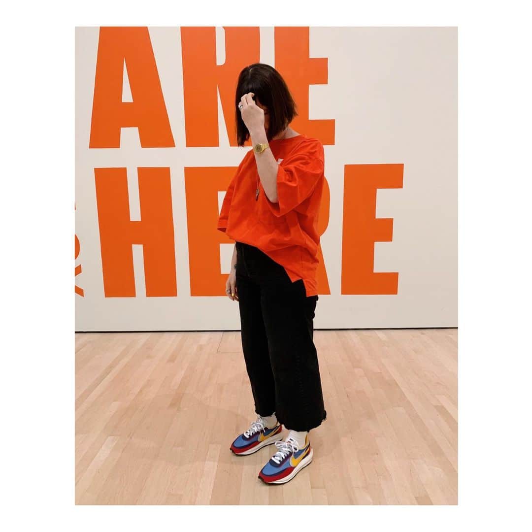 Melissa Santiagoのインスタグラム：「Forever fixing wind blown bangs. 📸: @bulius . . . @sfmoma  #sacai #sacaixnike #Nike #uniqlou #Uniqlo #sfmoma #ootd #levis #ootdintroducer #ootd_introducer」