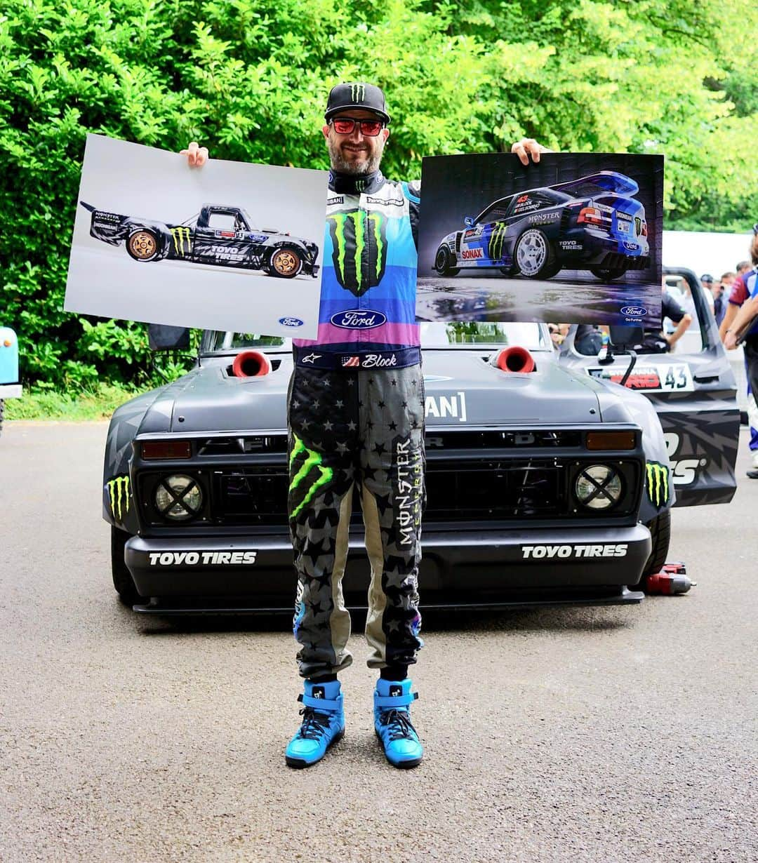 ケン・ブロックさんのインスタグラム写真 - (ケン・ブロックInstagram)「If you’re at the Goodwood Festival of Speed this weekend, come grab a poster! I’ll be signing these at the @Ford stand every day at 3 PM. #HoonitruckVsCossieV2 #FOS」7月5日 16時23分 - kblock43