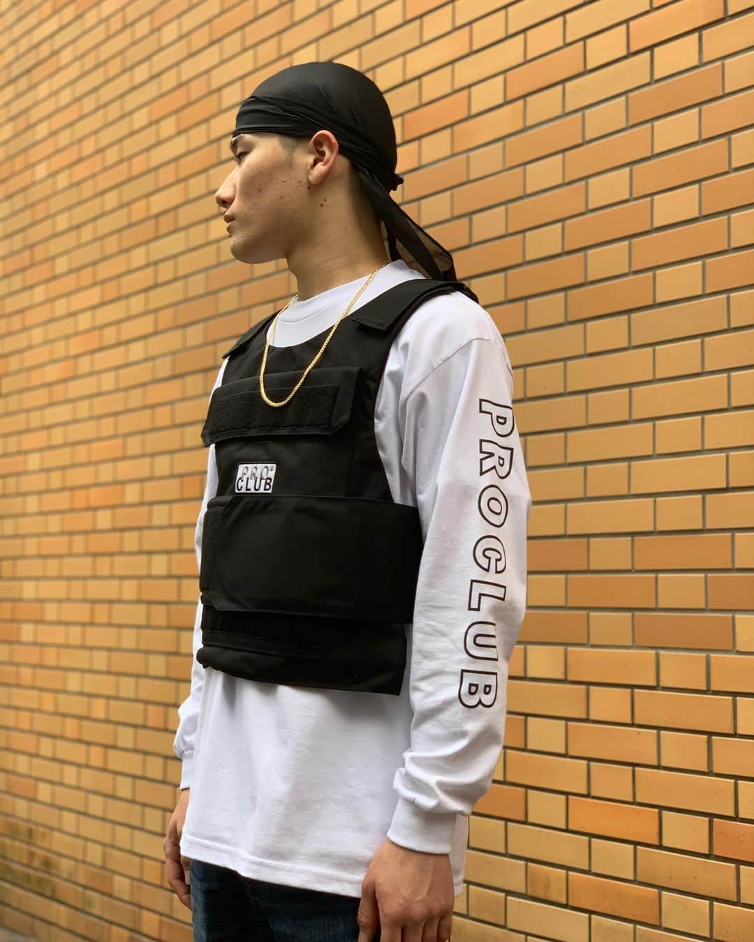 GROW AROUNDさんのインスタグラム写真 - (GROW AROUNDInstagram)「#growaroundnewarrivals  PRO CLUB BULLETPROOF VEST 🔫 再入荷中です🙌 お見逃しなく🏃‍♂️ #grow_outfit」7月5日 16時44分 - growaround