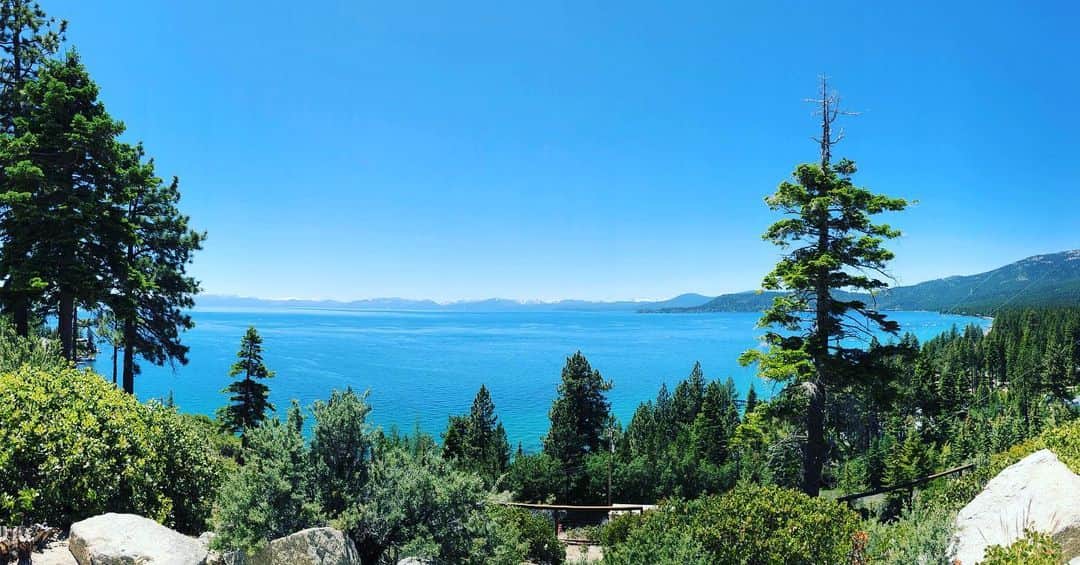のインスタグラム：「Lake Tahoe View from the mountain. @xhaleighx @devin_teer  #memories  #laketahoe」