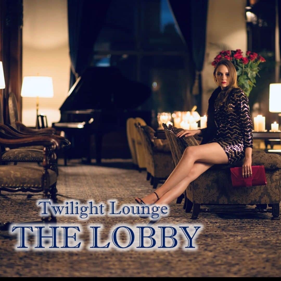 【公式】ホテルニューグランドさんのインスタグラム写真 - (【公式】ホテルニューグランドInstagram)「歴史の流れを感じるクラシックな空間で、優雅な夏の夜のひとときを・・・ 期間限定のバーが今年の夏も開催決定☆ 7月23日（火）19：00にオープン！ 【Twilight Lounge2019 - THE LOBBY-】 ホテルニューグランド本館2階ロビー 19：00～22：30 （L.Oドリンク22：00／フード21：30）  #ホテルニューグランド #バー #限定 #横浜 #クラシック #歴史的建造物 #近代化産業遺産 #ウイスキートデイ #ドリア #ナポリタン #夏 #夜 #家具 #伝統 #特別 #大人時間 #デート #DJ #ジャズピアノ #ホテル #隠れ家 #海」7月5日 17時26分 - hotelnewgrand