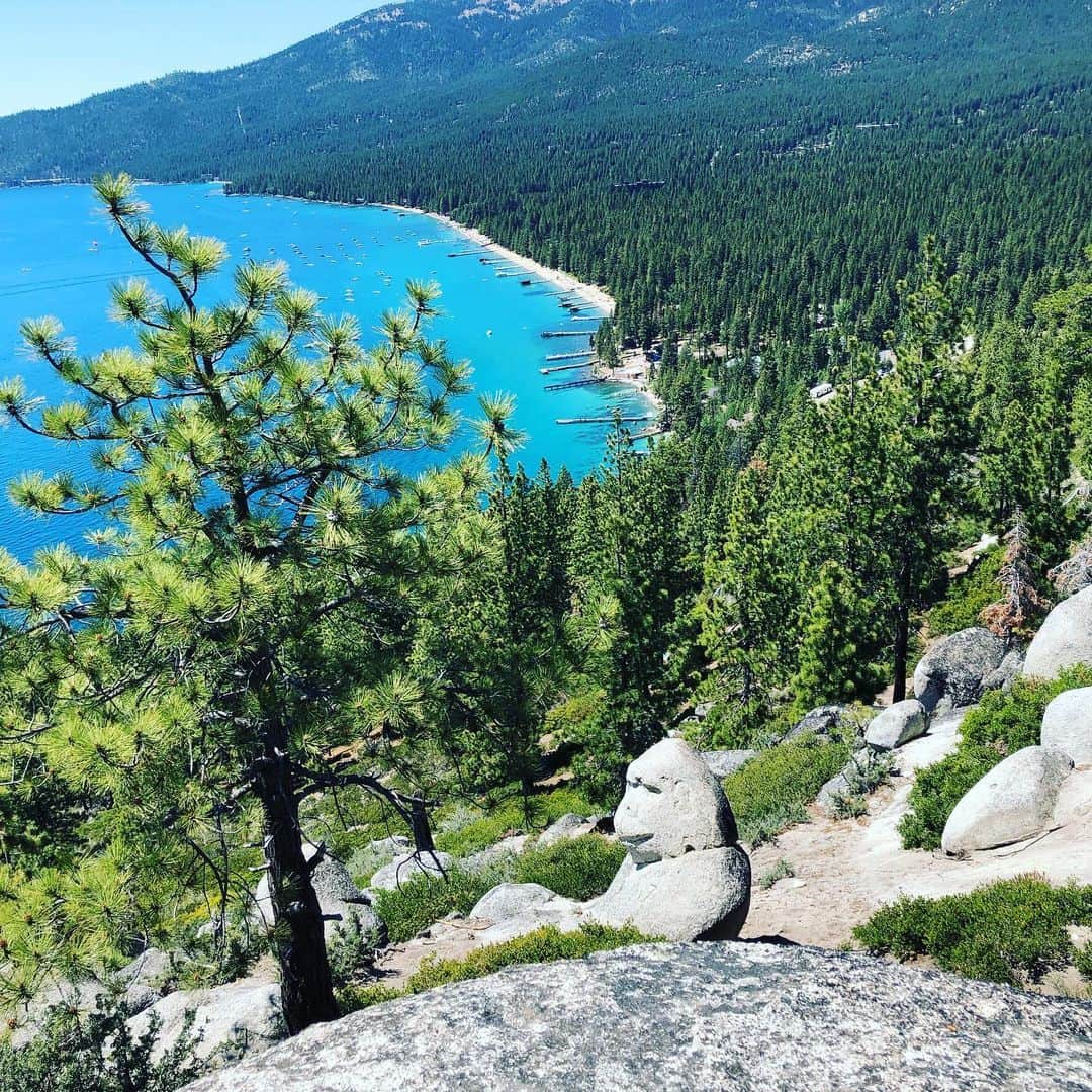 のインスタグラム：「My friend,Monkey rock🐒😂 Lake Tahoe. @_lukechristie  @xhaleighx @devin_teer  #memories  #laketahoe」